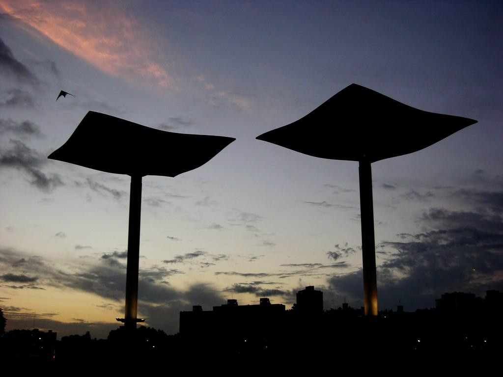 Monumento al Fin del Milenio-Vicente Lopez必去景点