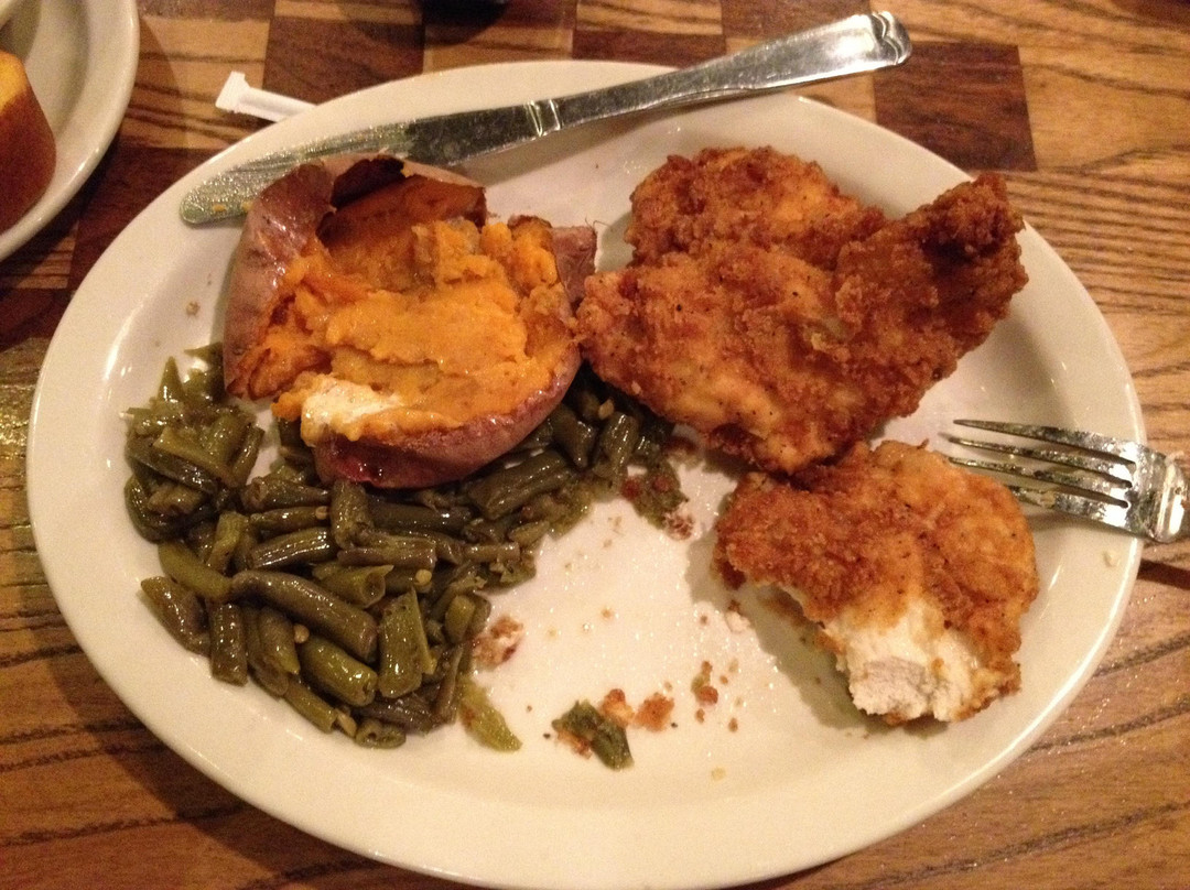 韦恩斯伯勒餐馆和美食-Cracker Barrel