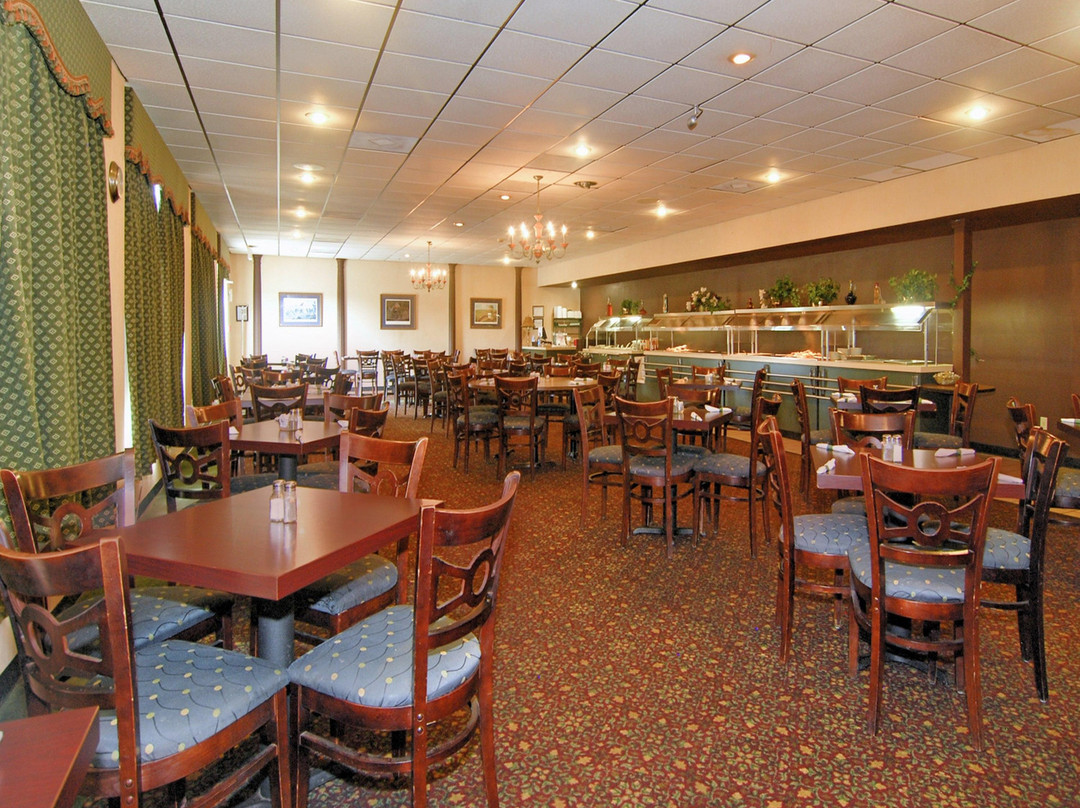 Buena Vista餐馆和美食-Hillside Cafe at Quality Inn