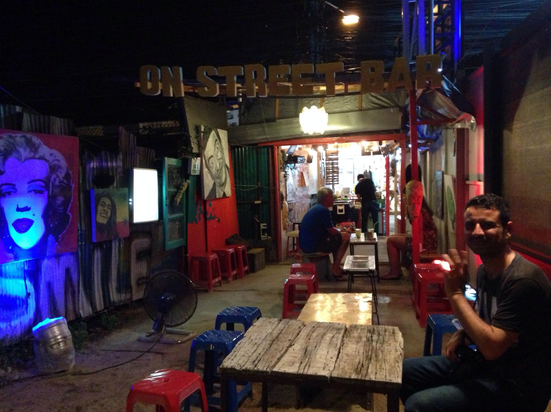 苏梅临街酒吧-查汶海滩必去景点