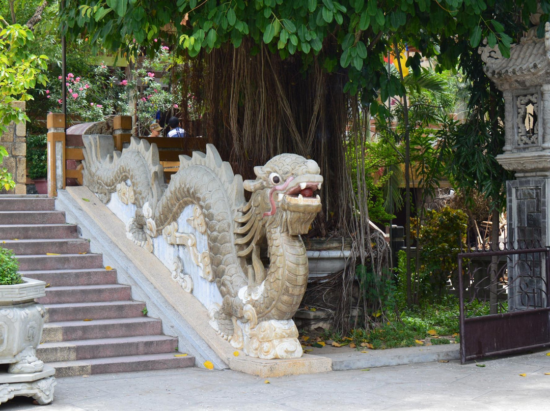 龙山寺-芽庄必去景点