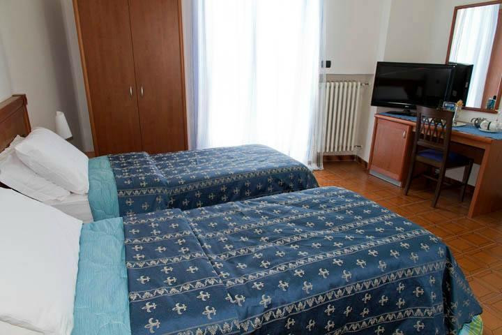 Hotel Vittoria Di Patricia Ann Sanders主图