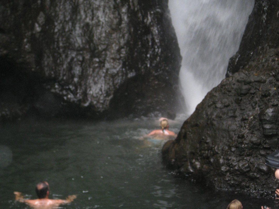 Nakawaga Waterfall-萨武萨武必去景点