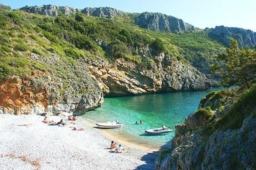Cala Bianca Spiaggia-Marina di Camerota必去景点
