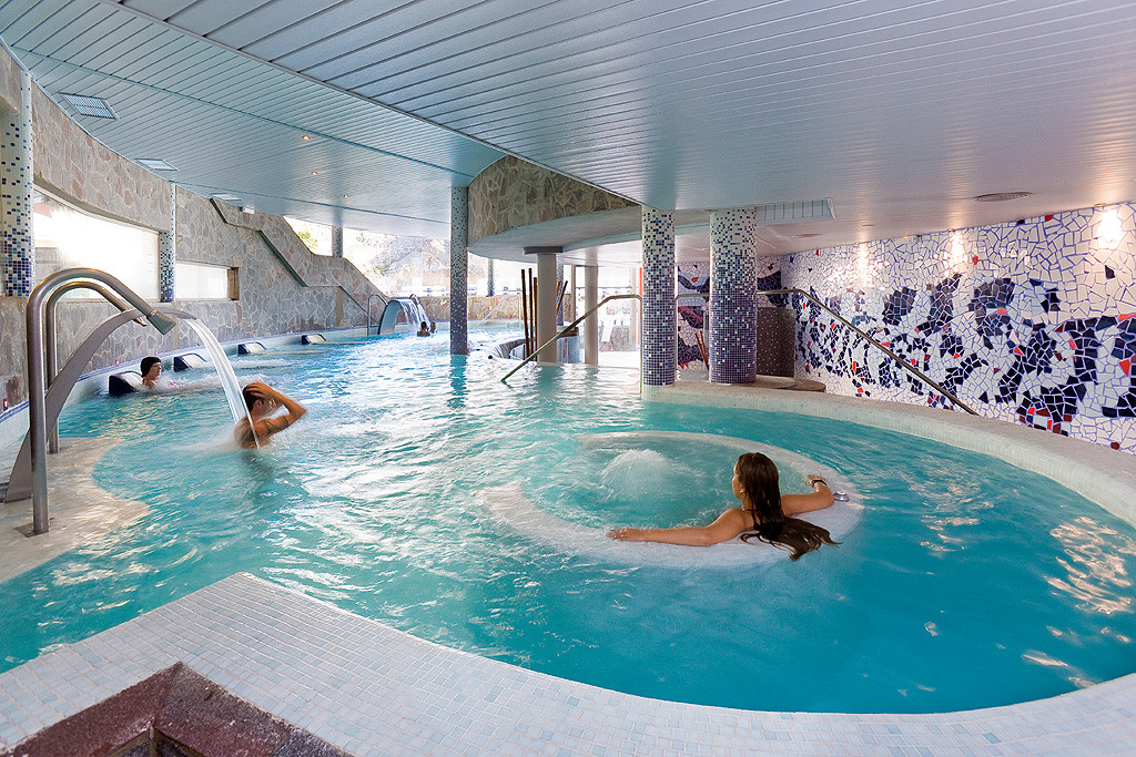 Cercados de Espinos旅游景点-Wellness & Spa Gloria