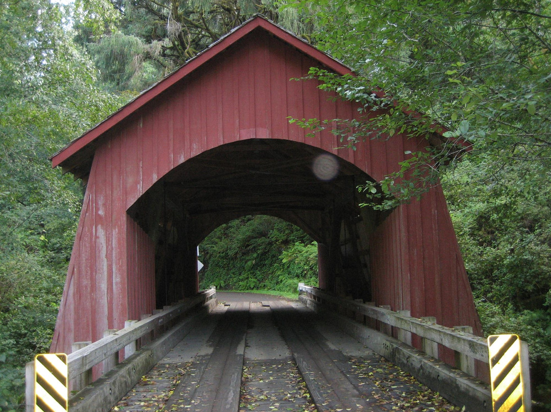 North Fork Yachats Covered Bridge-亚查茨必去景点