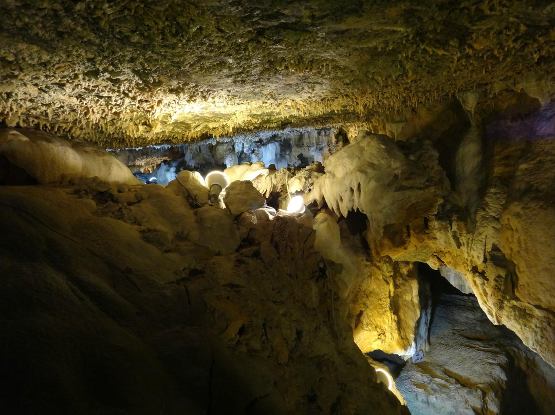 Kfarhim Grotto-Beiteddine必去景点