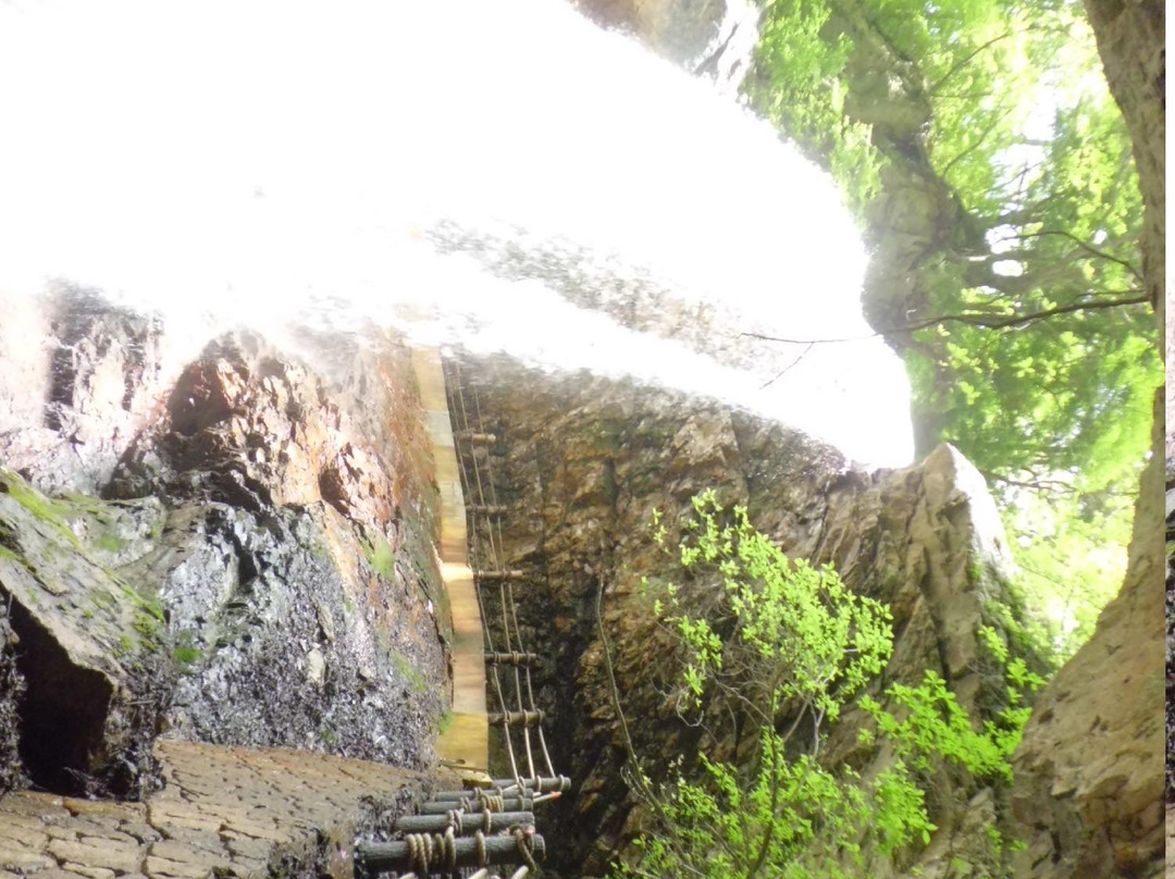 Kaminaridaki Falls-高山村必去景点