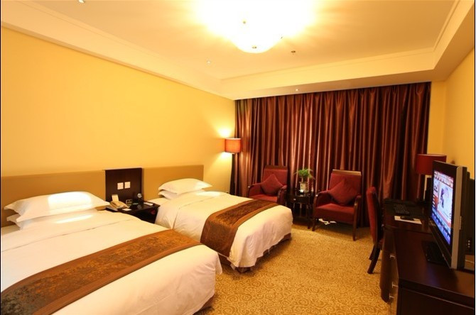 高第华庭大酒店主图