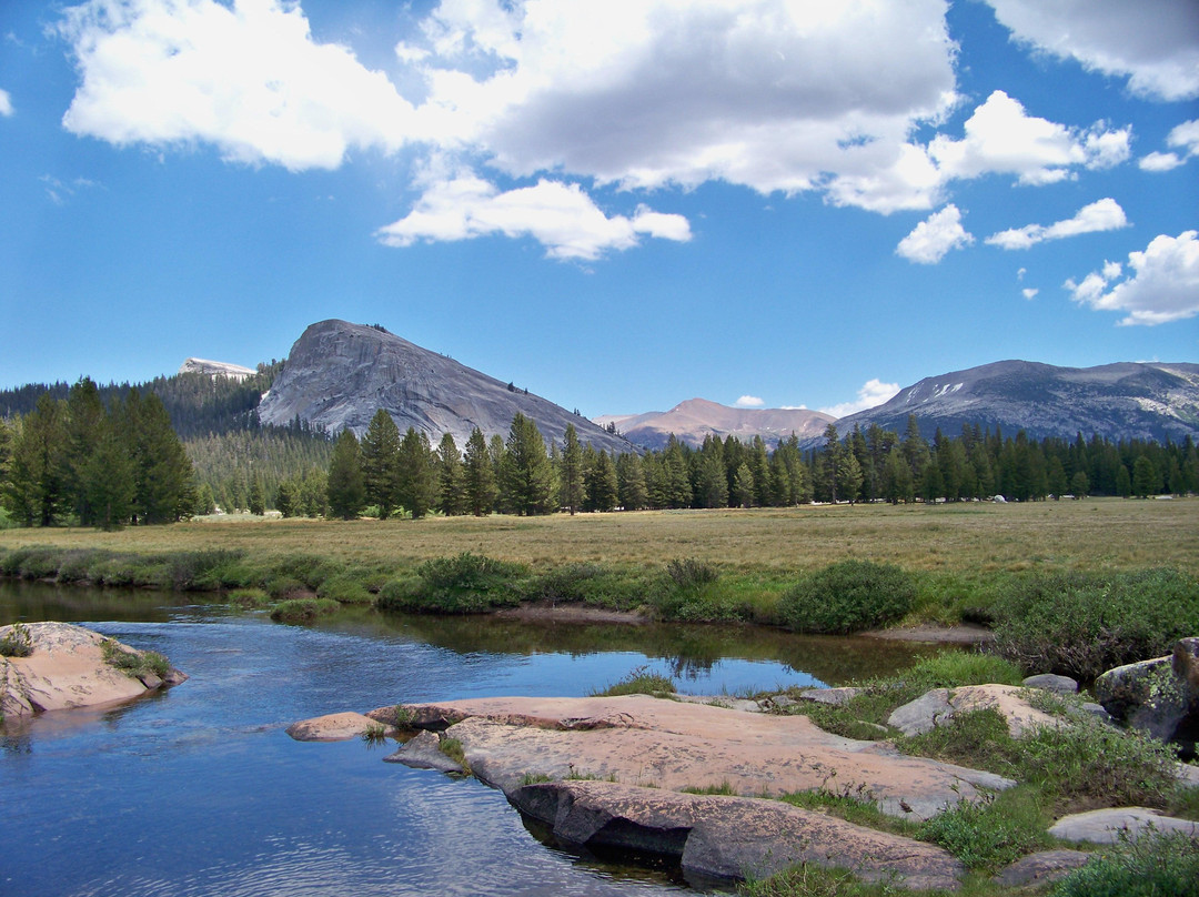 优胜美地国家公园酒店住宿-Tuolumne Meadows Campground