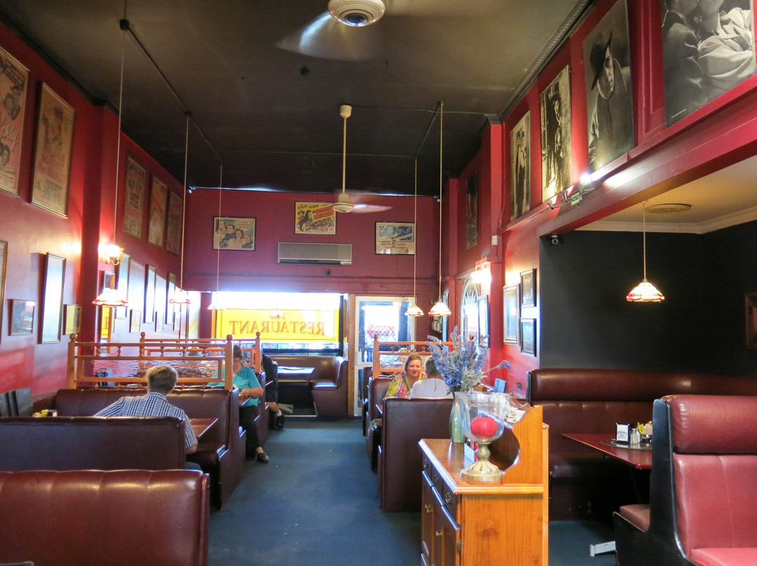 Kempsey餐馆和美食-Lou's Cafe Restaurant