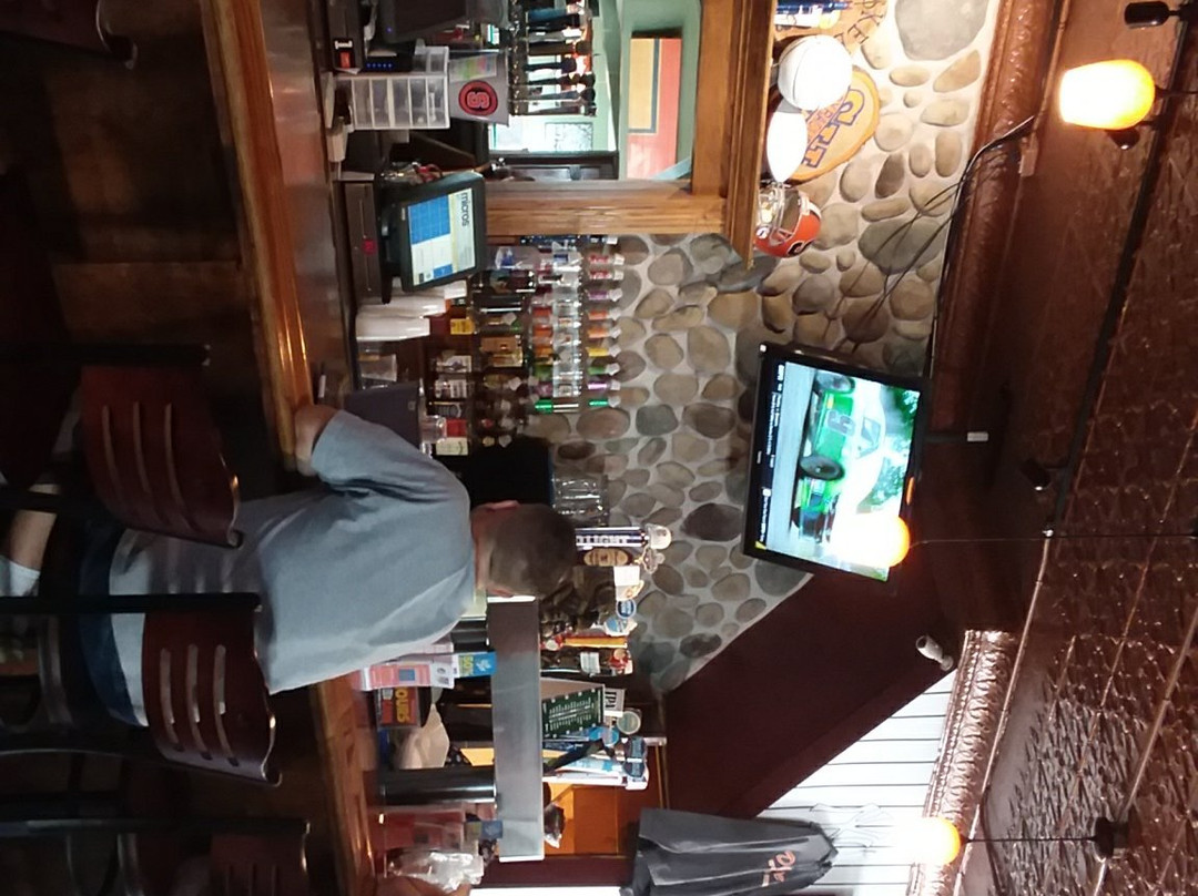 Duskee's Sports Bar & Grill