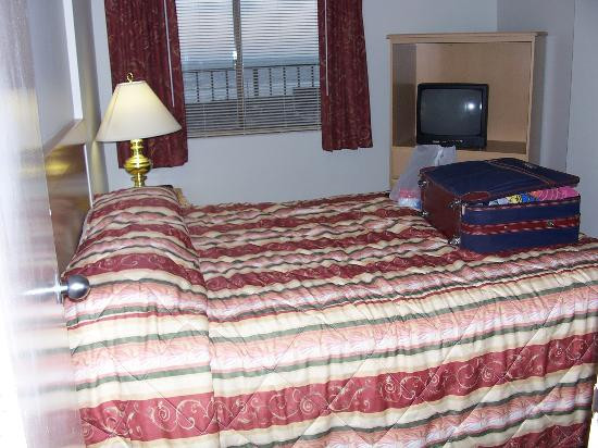 La Renaissance Suites