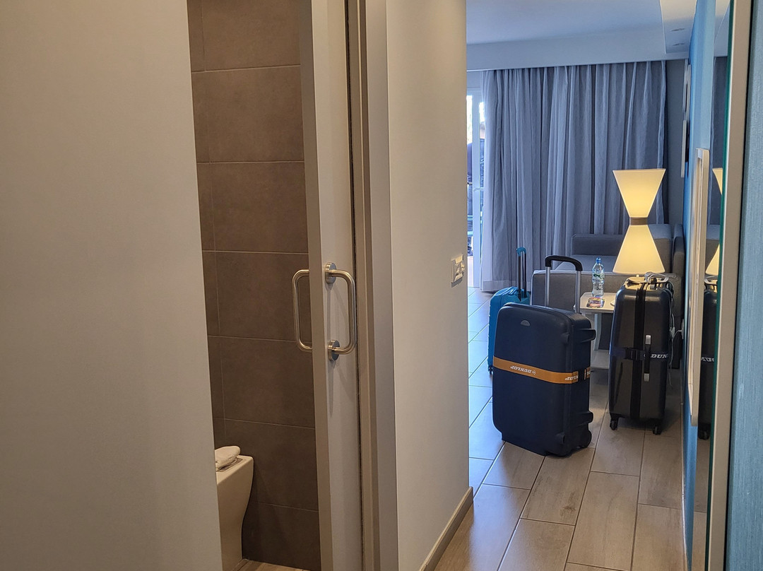 Hotel Tropical Park主图
