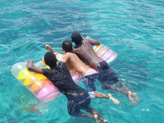 Freestyle Catamaran Tour-普拉塔港必去景点