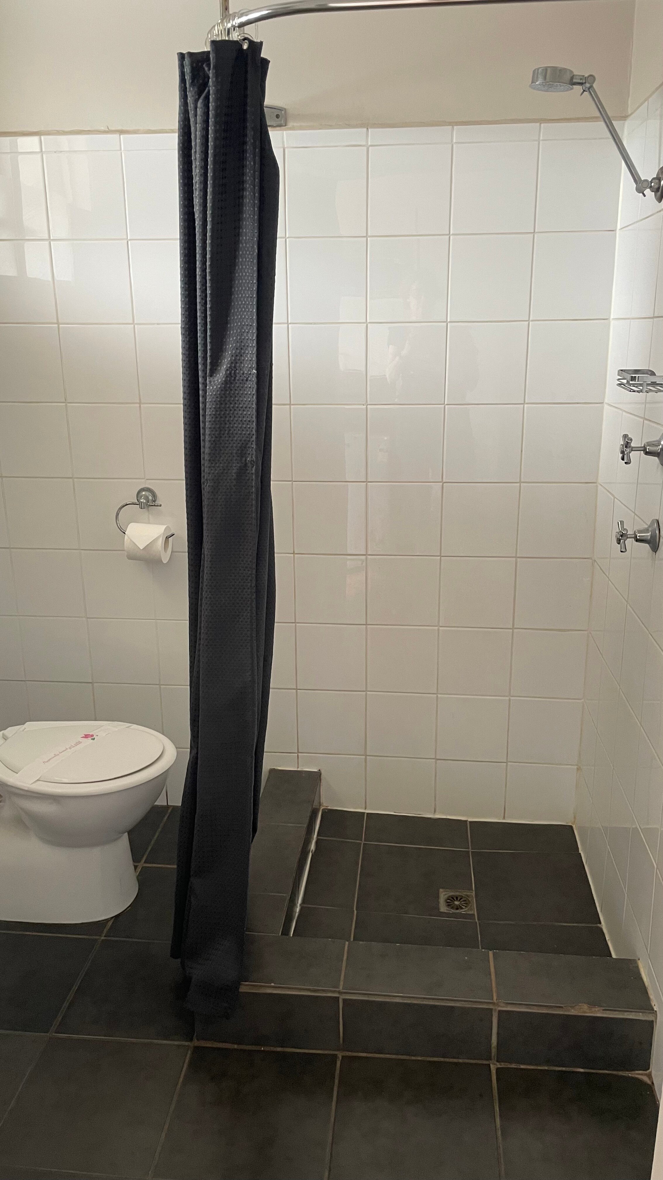 Isis Motel Scone-浴室