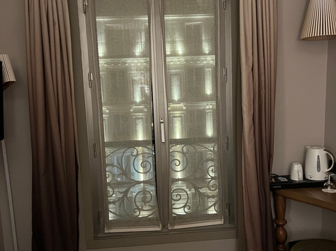 巴黎圣日耳曼民族酒店主图