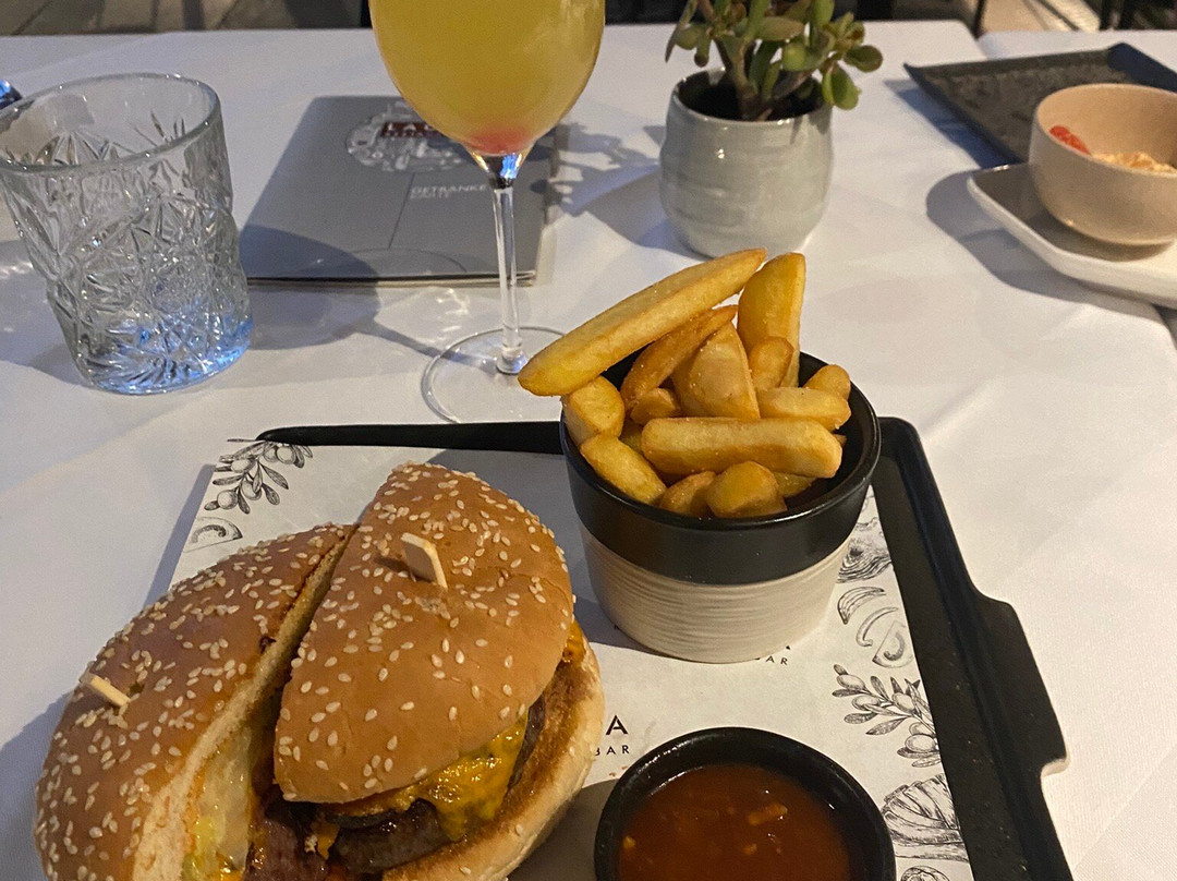 菲拉赫假日酒店主图