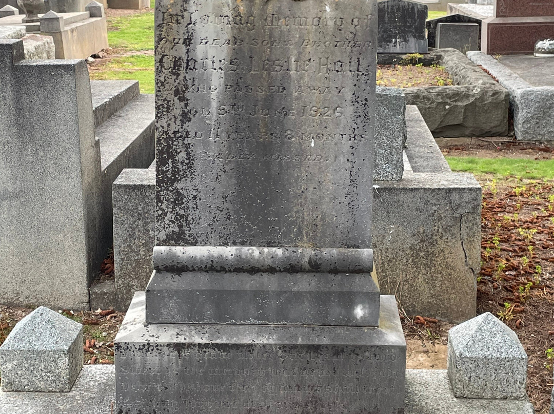 Sale Public Cemetery-塞尔必去景点