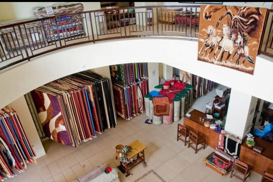 Aneka Warna Karpet-泗水必去景点