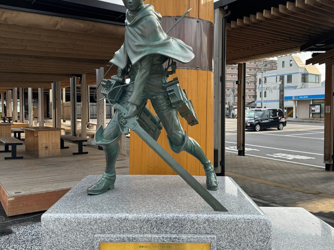 Attack on Titan The Bronze Statue of Captain Levi-日田市必去景点