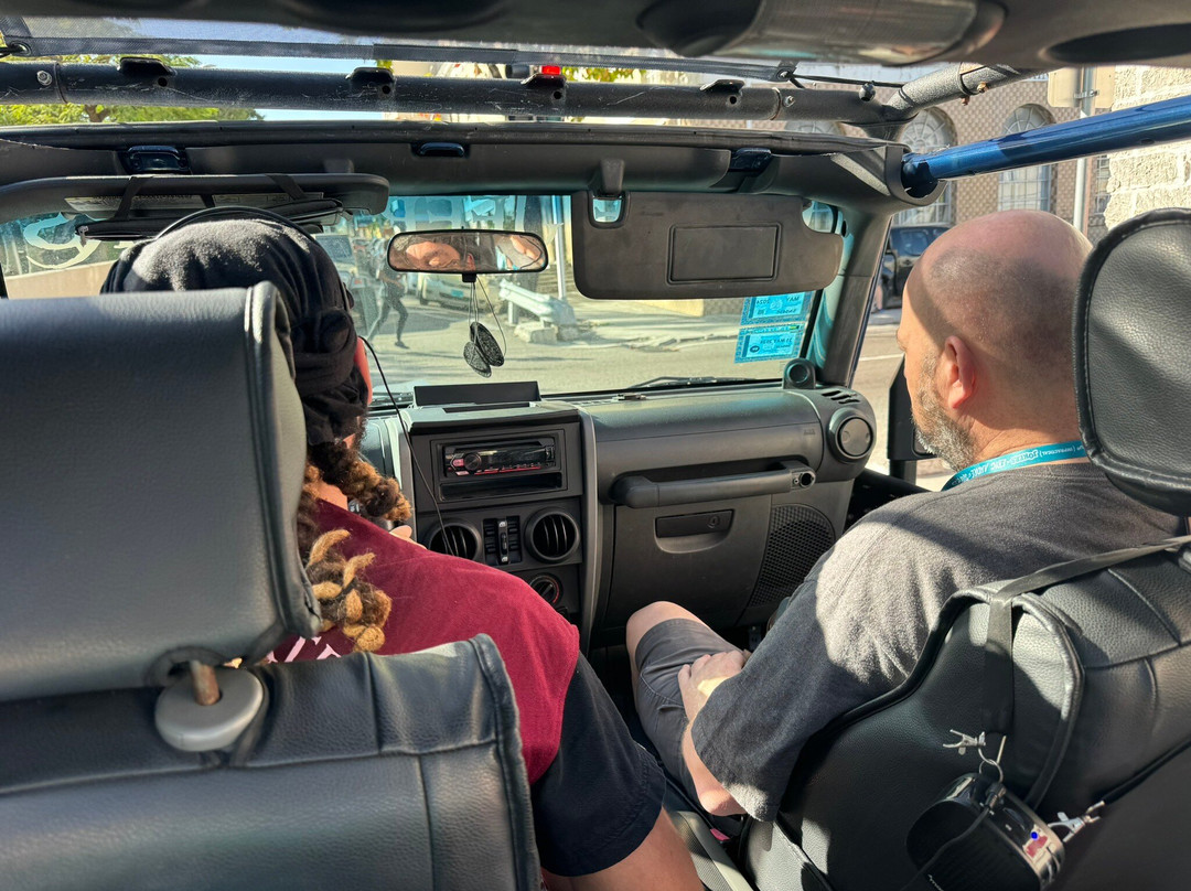 Pirate Jeep Tours Sightseeing Adventure!景点图片