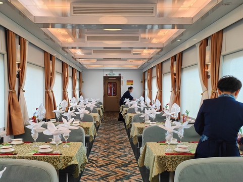 China Adventure-成都必去景点