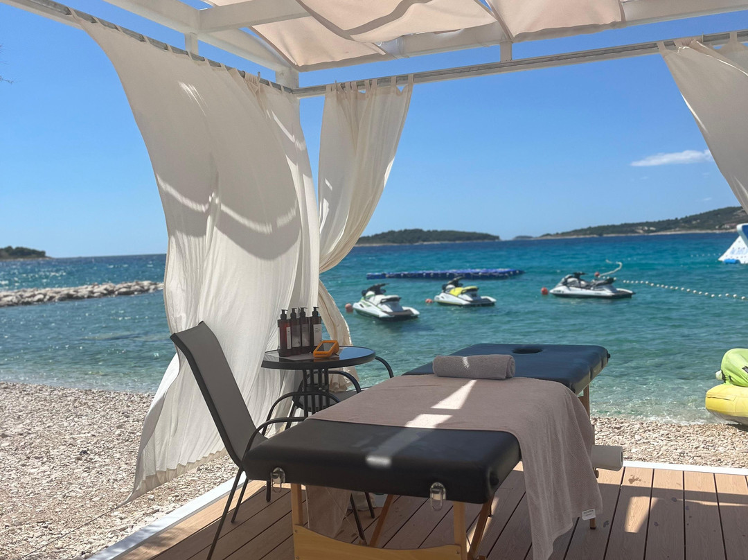 Beach Massage Rogoznica - Adriatic Aura-罗戈尼察必去景点