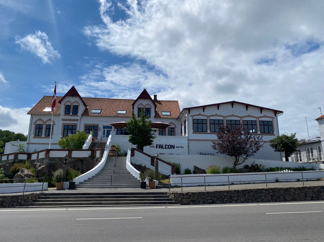 The Falcon Hotel Bornholm主图