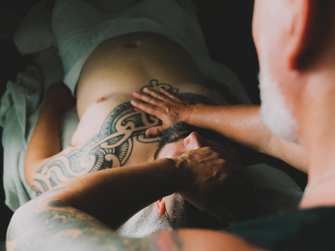 Massage and Energy Therapy-锡切斯必去景点