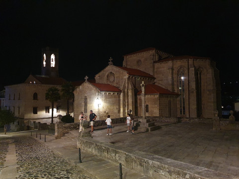 Iglesia de Santa Maria del Azogue-Betanzos必去景点