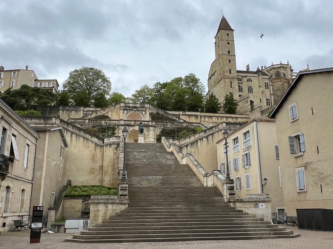 Escalier Monumental-Auch City必去景点