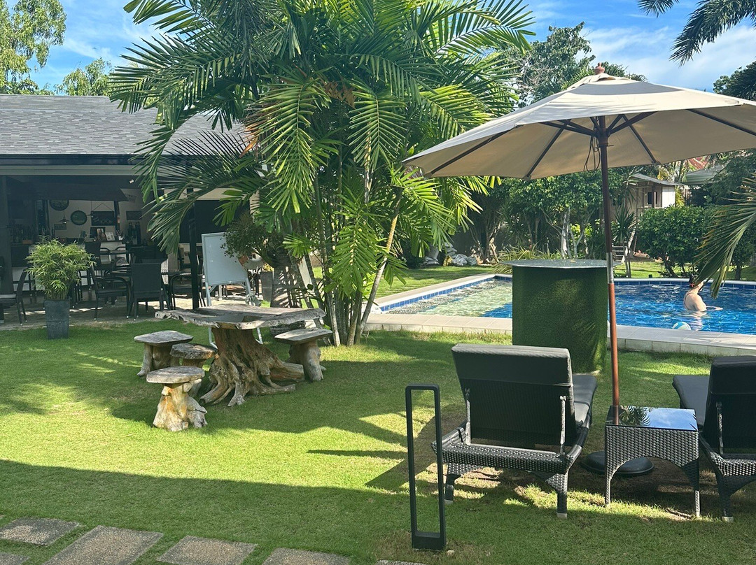 阿罗那皇家棕榈度假酒店主图