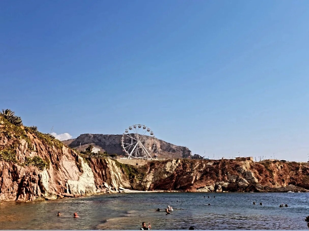 Cala Rossa-戈尔福海堡必去景点