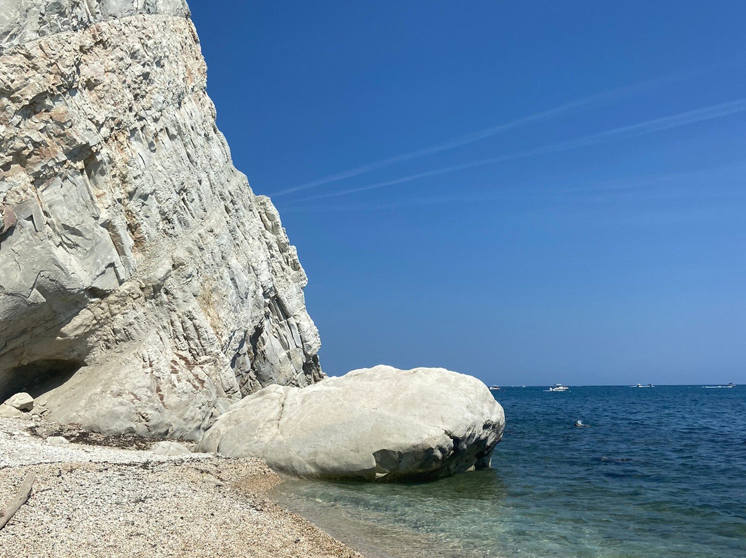 Spiaggia dei Frati-努马纳必去景点