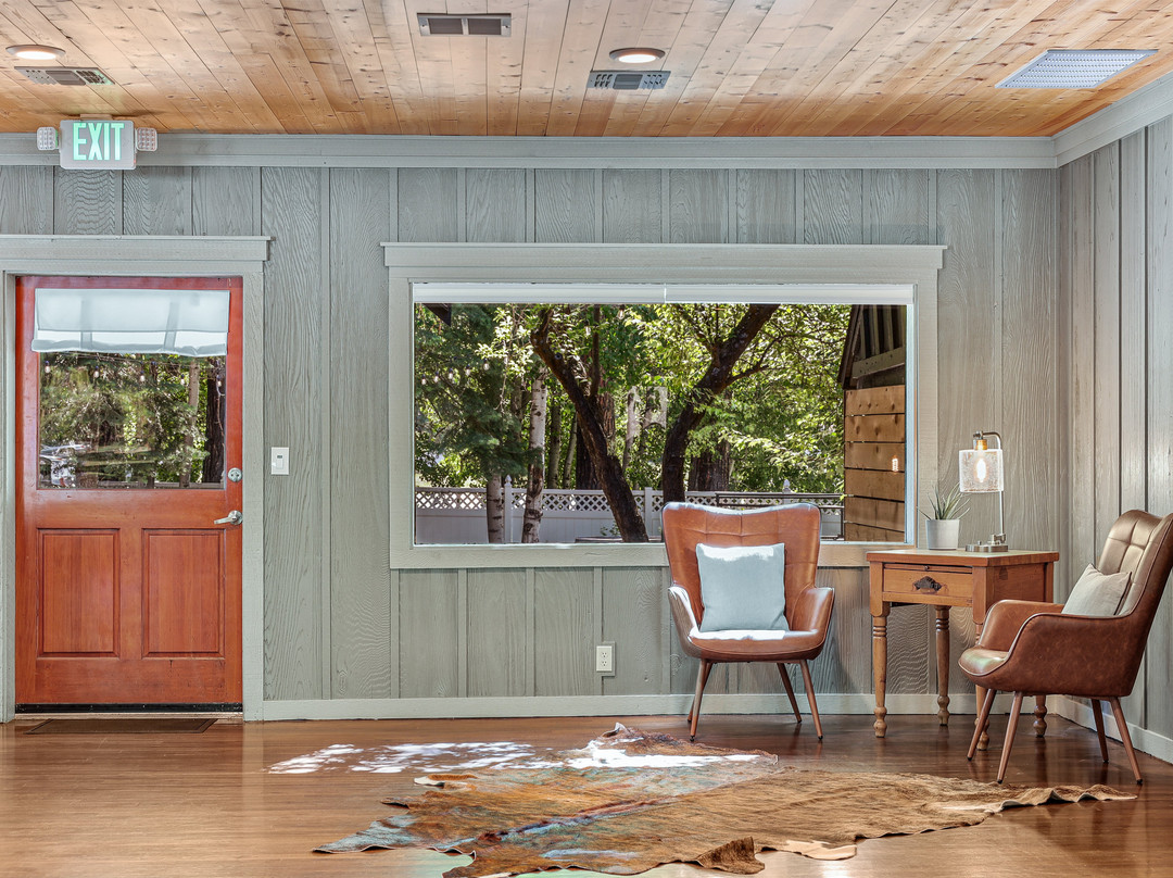 Shasta View Lodge主图