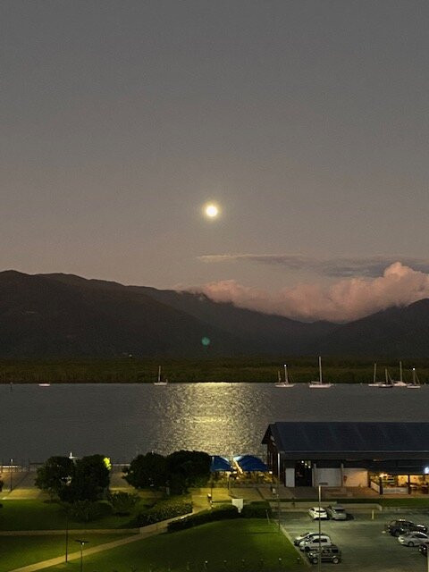 杰克纽厄尔假日公寓式酒店主图