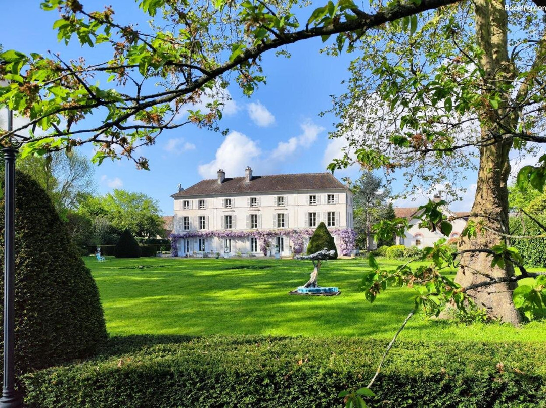 Chateau De Brinville主图