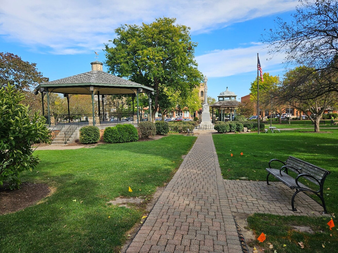 Woodstock Square Historic District-Woodstock必去景点