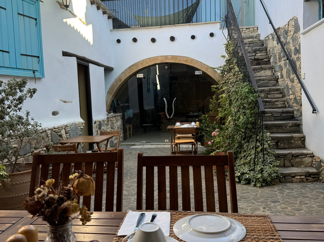 Aperanti Agrotourism主图