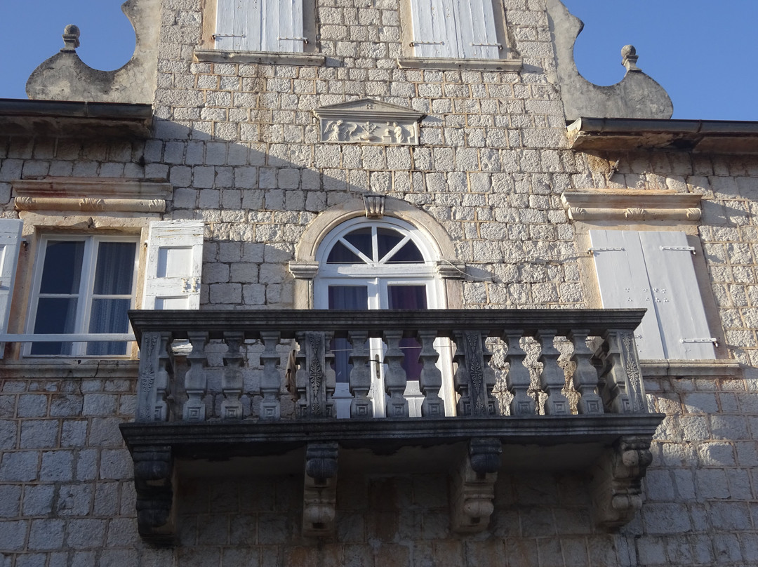 Bronza Palace-Perast必去景点