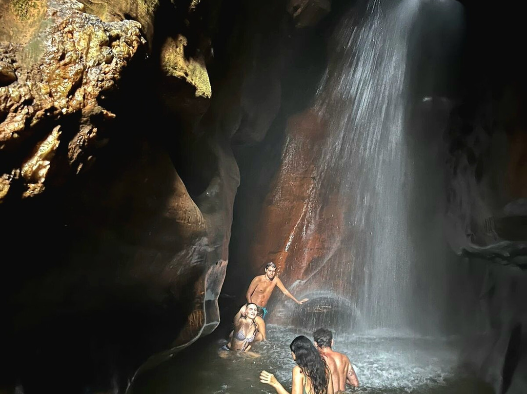 Andorinhas Waterfall-欧鲁普雷图必去景点
