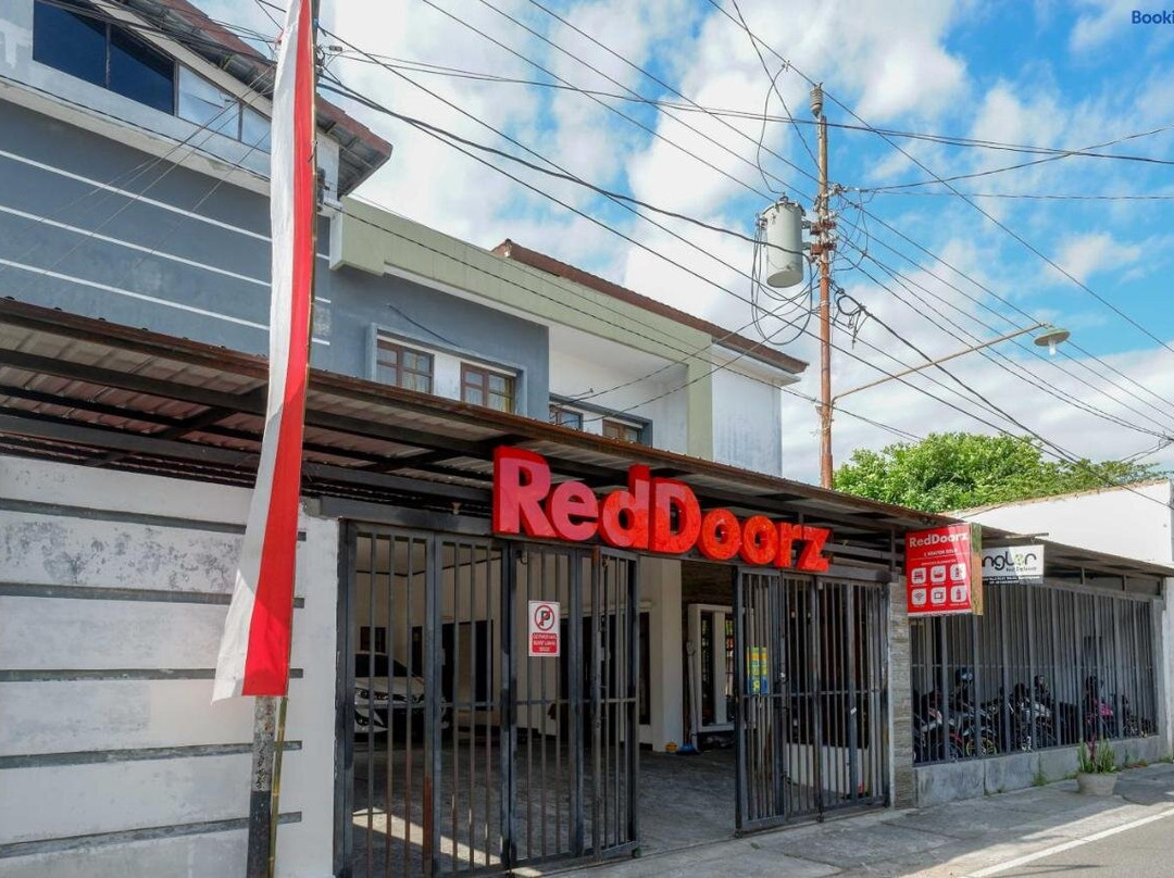 RedDoorz @ Kratonan Solo