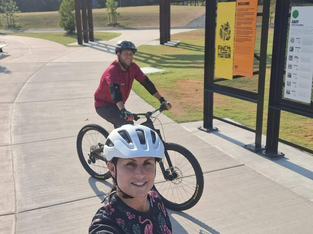 Off Camber MTB Shuttles-Finch Hatton必去景点