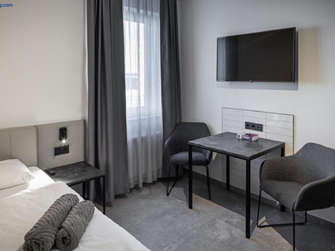 Pulheim酒店住宿-Home & Work