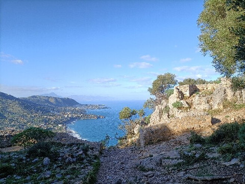 La Rocca-切法卢必去景点