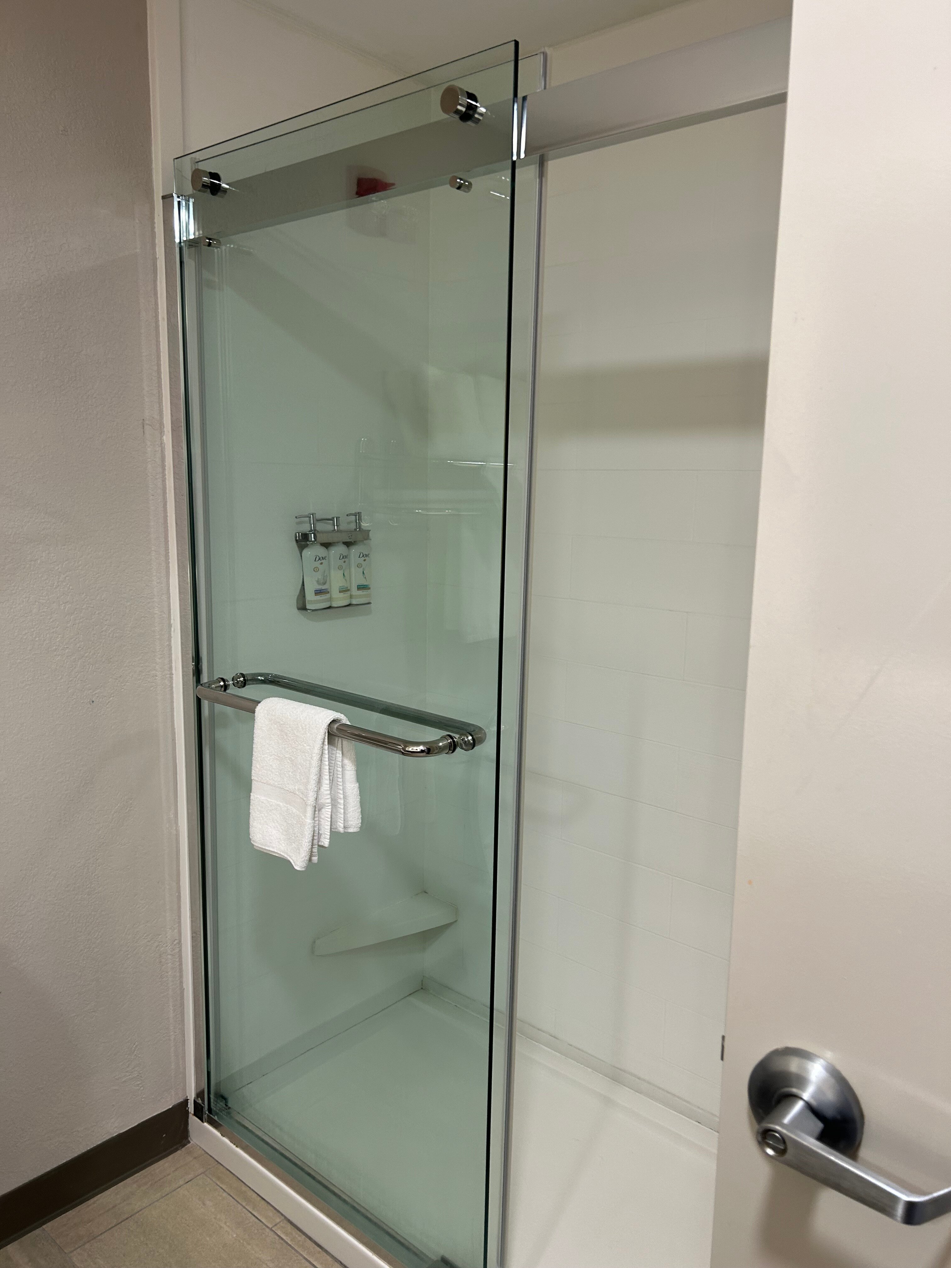 Holiday Inn Express & Suites Suffolk By IHG-浴室