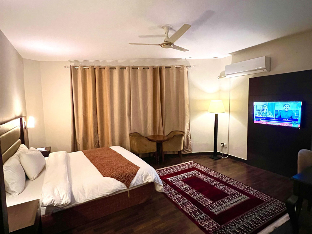 Hunza Darbar Hotel主图