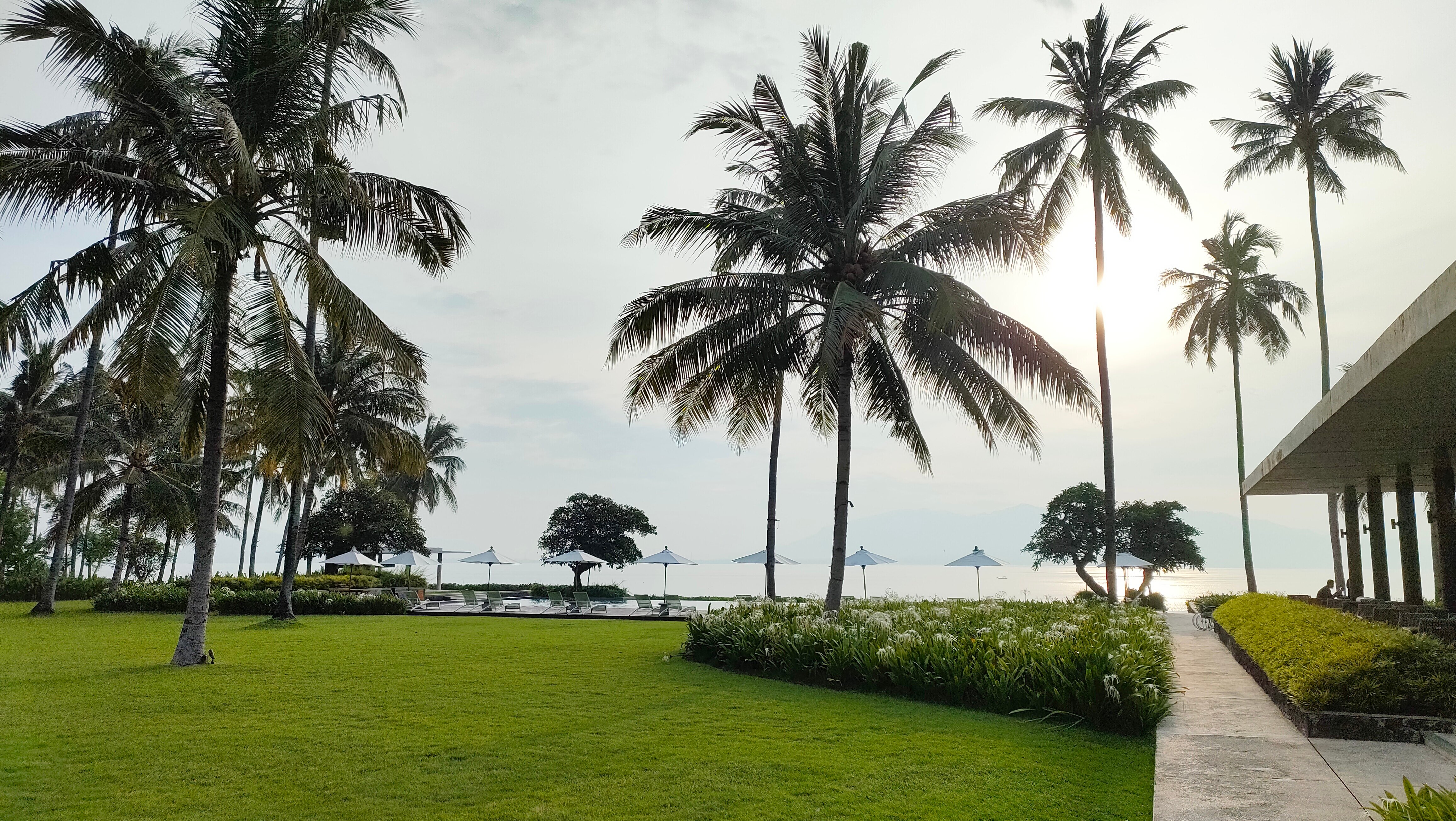 Dialoog Banyuwangi-泳池