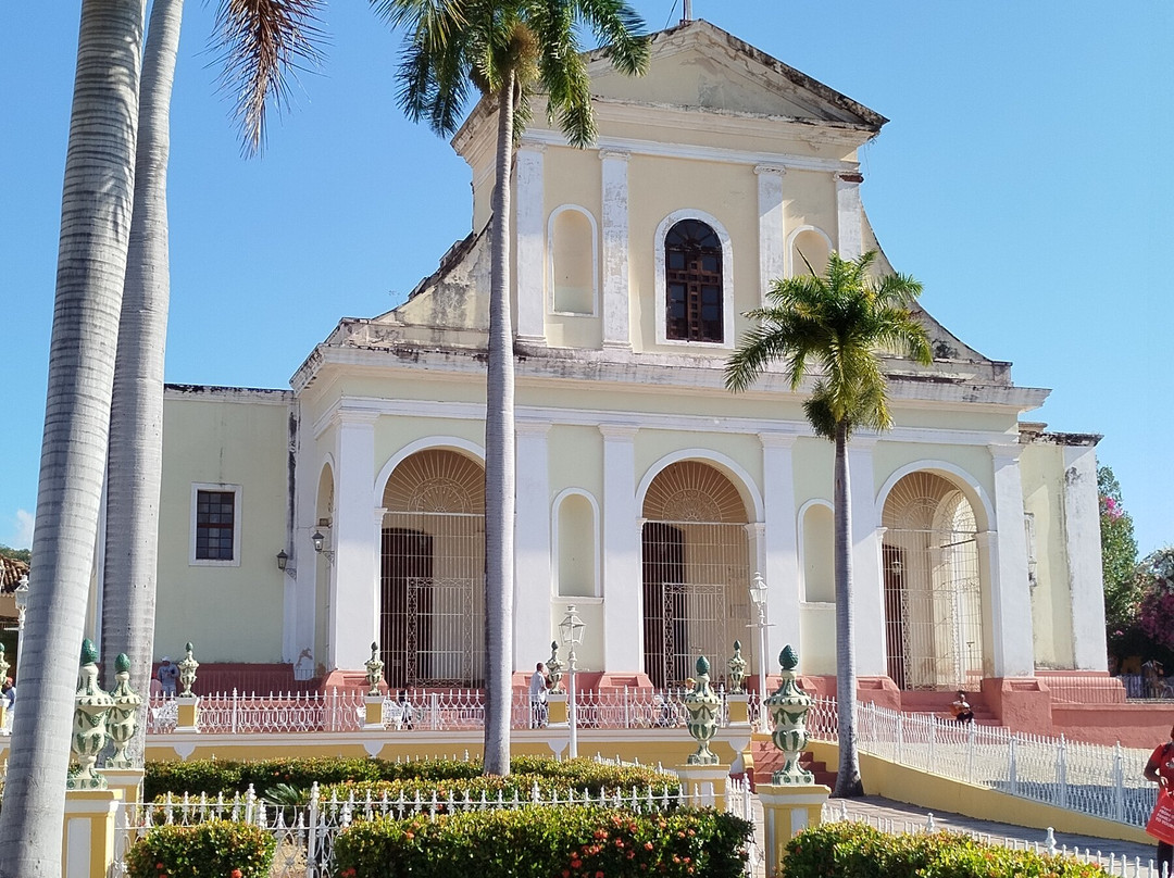 Iglesia De La Santisima-特立尼达必去景点